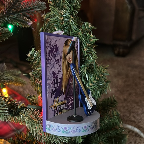 2008 HALLMARK KEEPSAKE;HANNAH MONTANA DISNEY: MAGIC SOUND - Picture 3 of 7